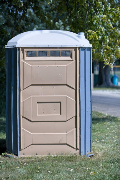 Best Portable restroom trailer rental  in Mariposa, CA
